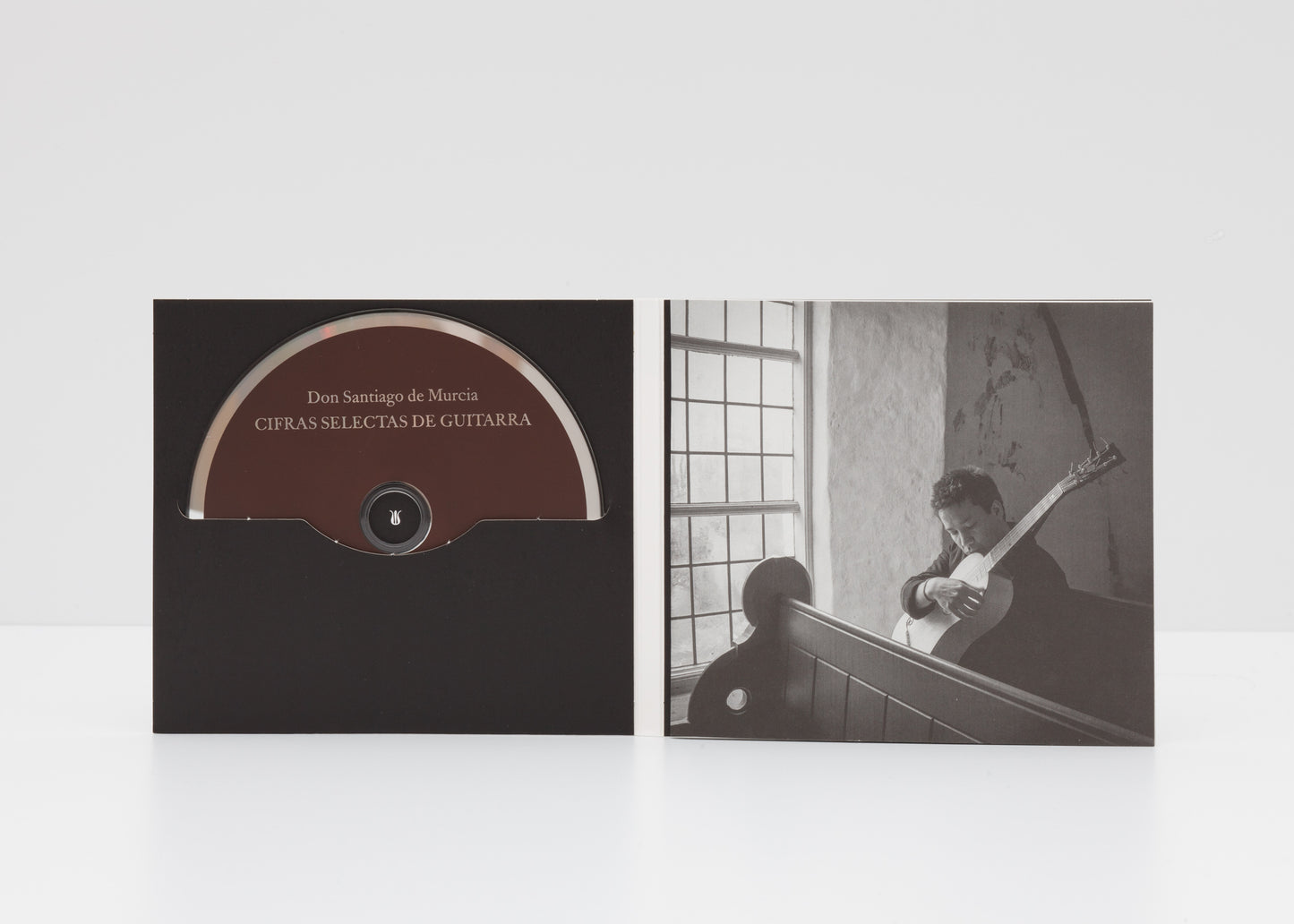 Digipack detail of "Cifras selectas de Guitara" by Cristian Gutiérrez