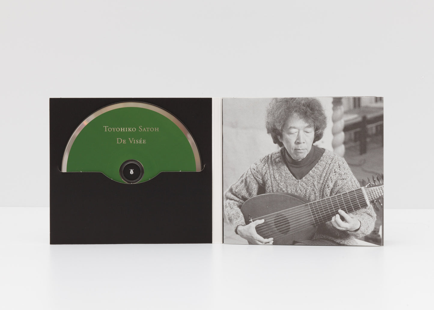 Digipack detail of the album "De Visee" by Toyohiko Satoh