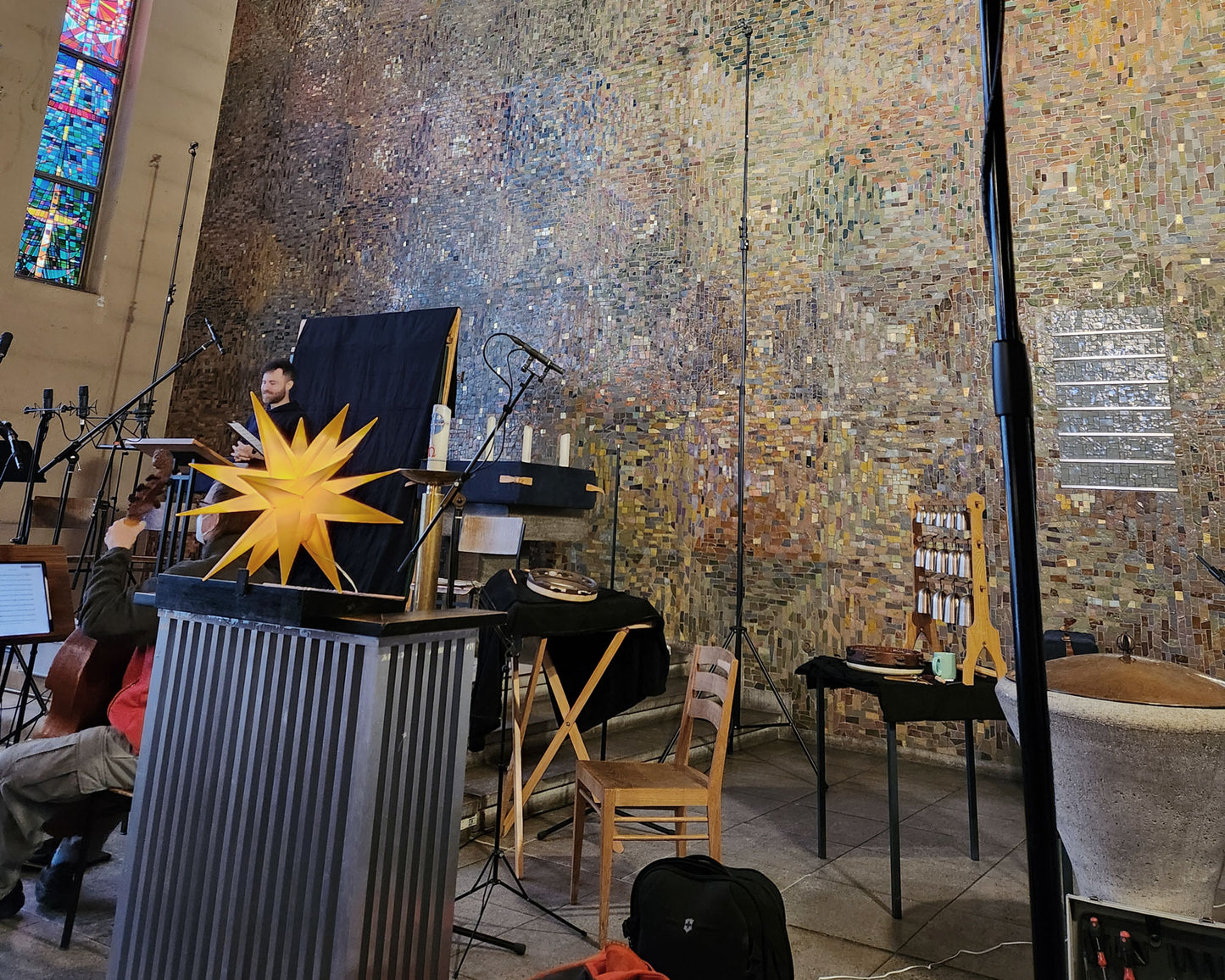 Christmas recording sessions with Richard Resch at the Kaiser-Friedrich-Gedächtniskirche in Berlin. 