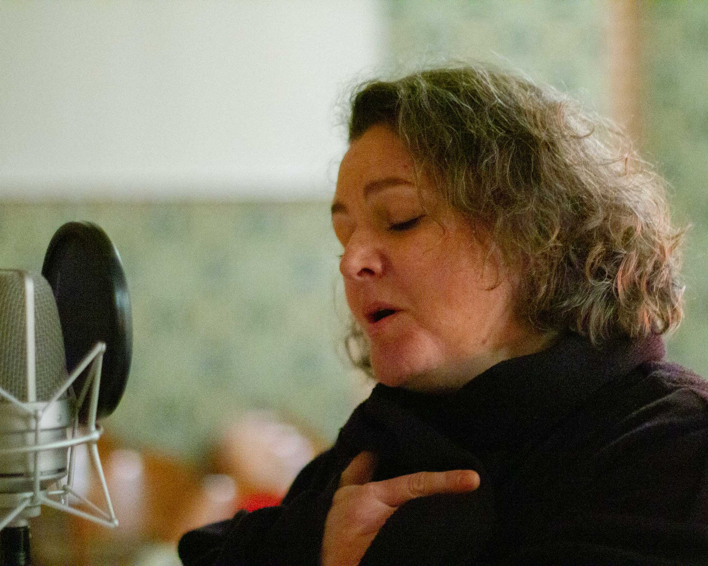 Natasa Mirkovic singing at the recording sessions of her album "En El Amor" in the former Synagogue of St. Pölten, Austria. 