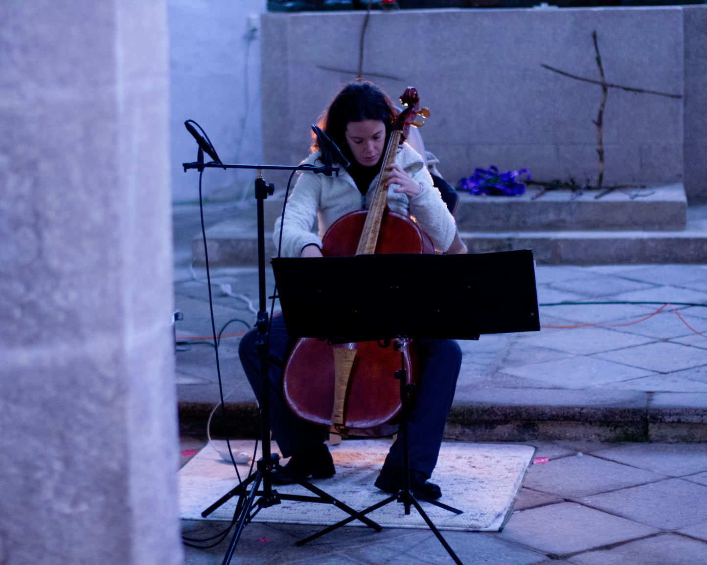 Gyöngy Erödi playing her baroque cello at the recording sessions of her album "J. S. Bach Cello Suites I, II, V" in the powerful octagonal Kalvarienbergkapelle in Waldburg, Austria.