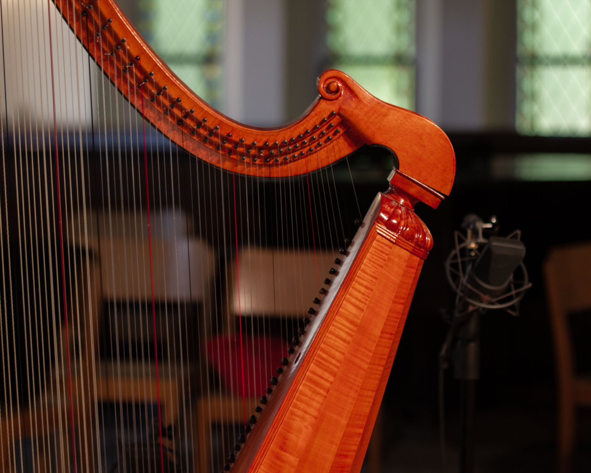 Detail of the Welsh triple harp at the recording sessions for Maximilian Ehrhardt's album "None but the brave" in the Andreaskirche Berlin-Wannsee in 2019. 