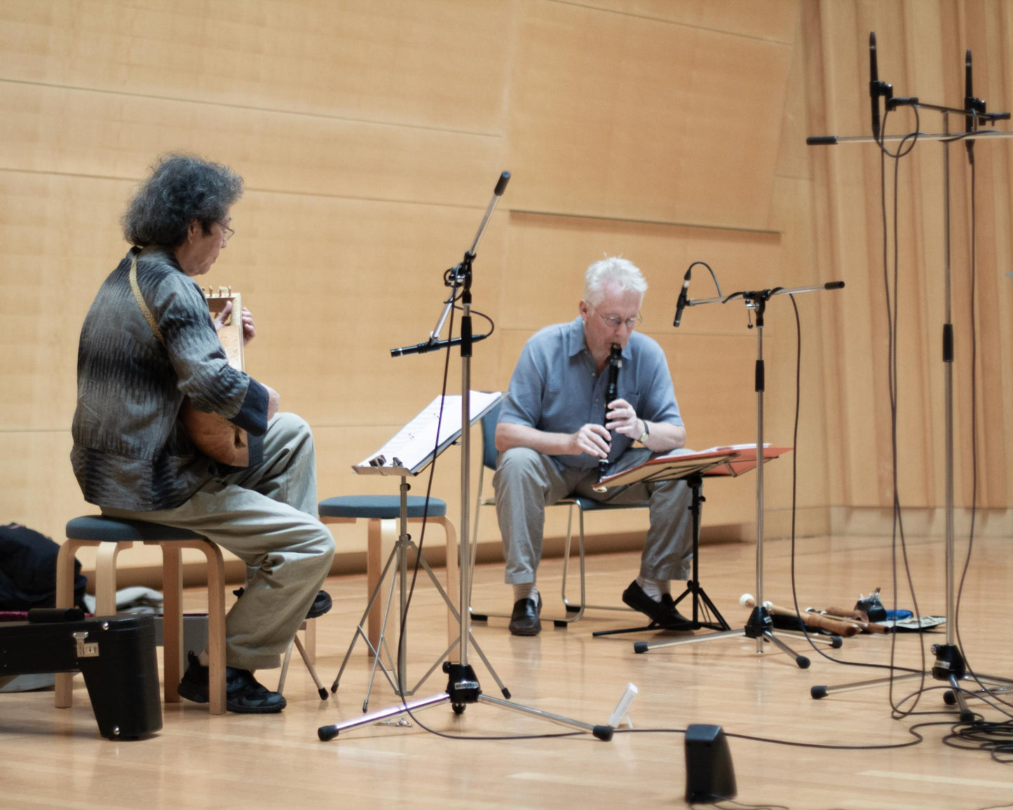 Toyohiko Satoh playing lute and Walter van Hauwe playing recorder at the recording sessions for the album "Yugen" for Carpe Diem Records, in Kirishima, Japan. 