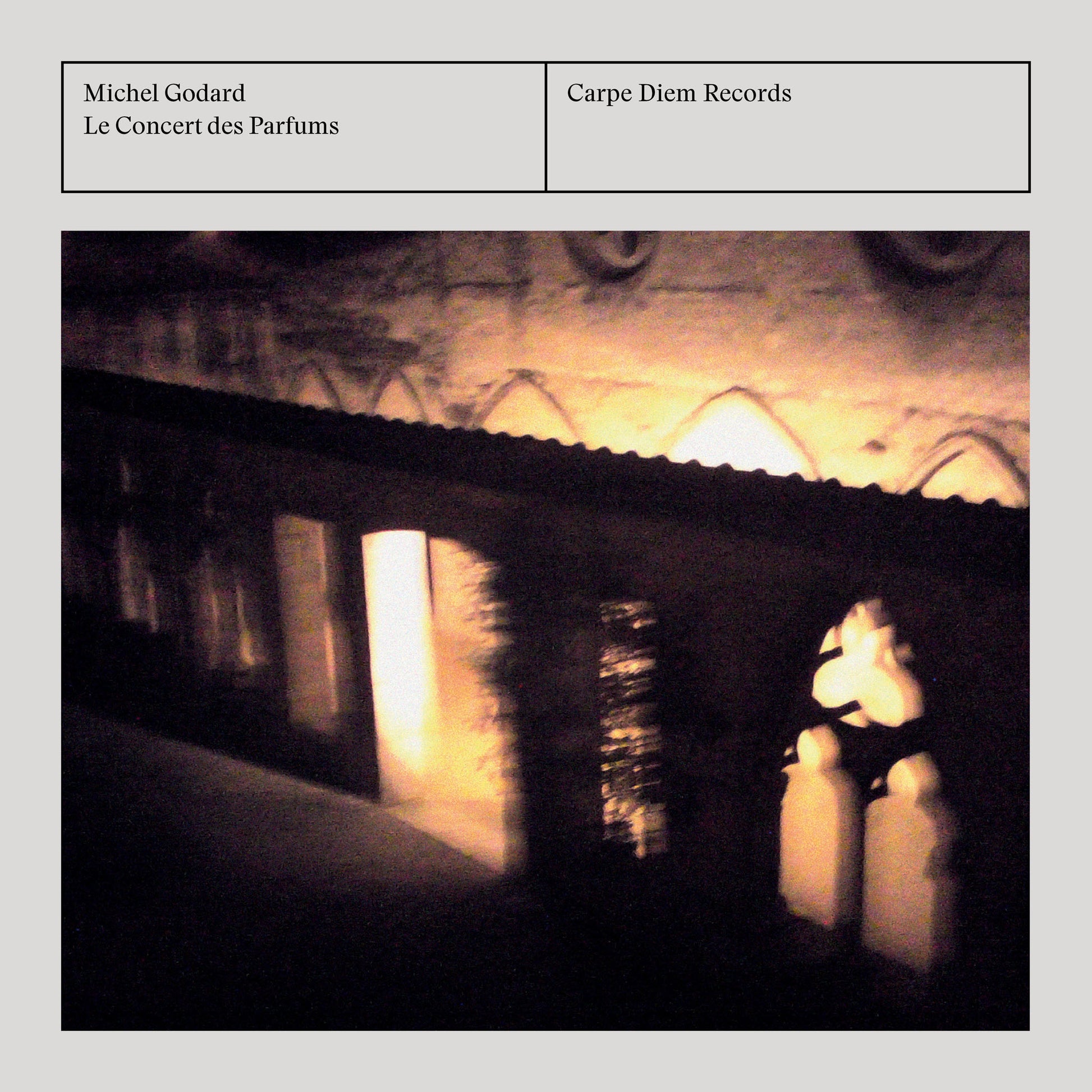 Album cover of "Le concert des parfums" by Michel Godard, showing gloomy monastery walls at night